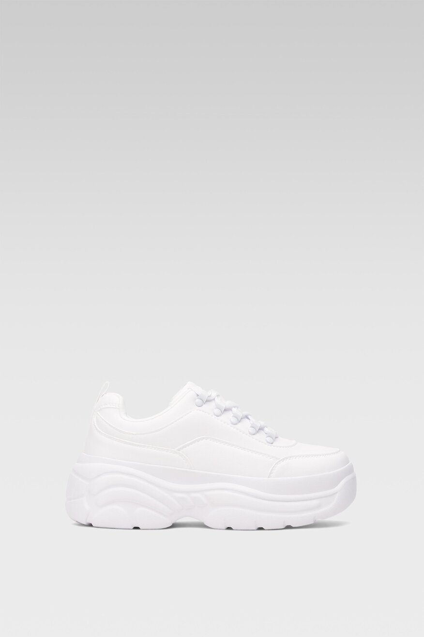 Klasické bílé sneakers