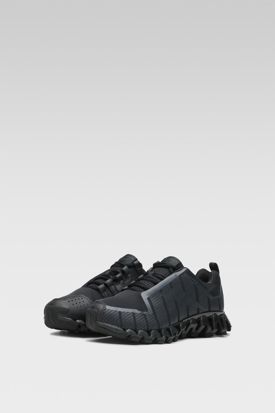 Novodobé sneakers s vlnitou podrážkou