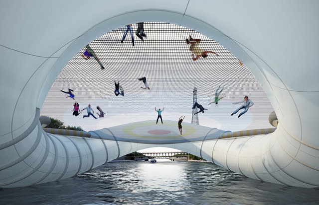 Skokem přes Seinu - trampoline bridge